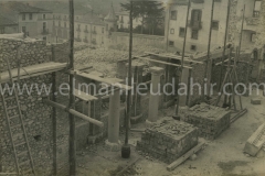 Manlleu. 18 de gener de 1942. fase de reconstruccio de l'esglesia parroquial.