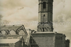 Manlleu. 9 de juliol de 1944. fase de reconstruccio de l'esglesia parroquial.