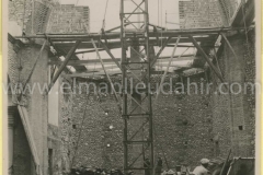 Manlleu. 13 d'octubre de 1943. fase de reconstruccio de l'esglesia parroquial.